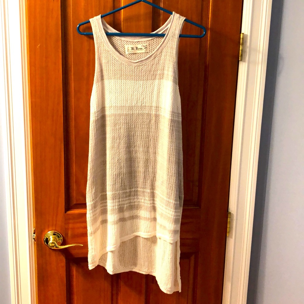 Asymmetrical tunic top.